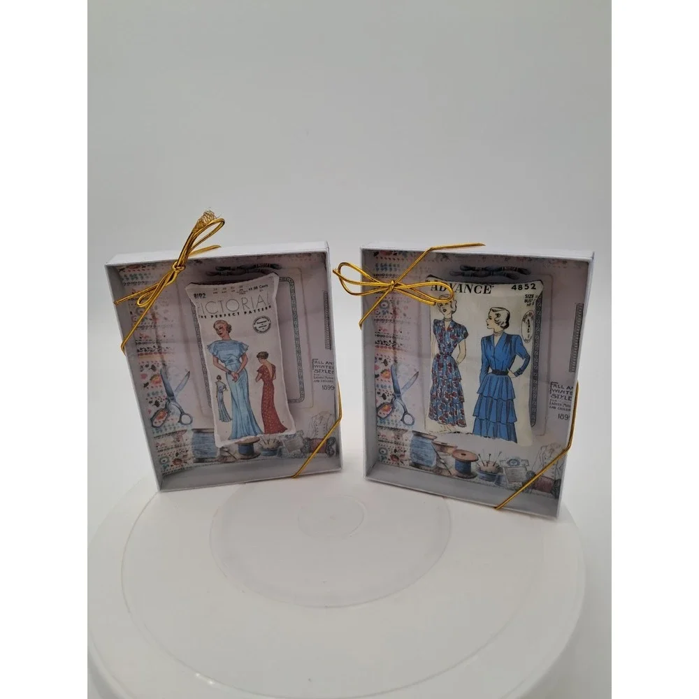 Set‎ Of 2 Vintage Lookkng Ladies Of Fashion Sachets